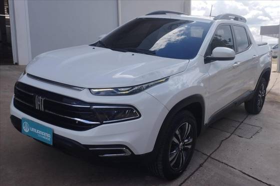 FIAT TORO 1.3 TURBO 270 FLEX FREEDOM AT6 FIAT TORO 1.3 TURBO 270 FLEX FREEDOM AT6
